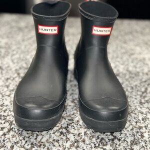 Women’s Hunter Play Classic Black Ankle Boots 11 or UK 9